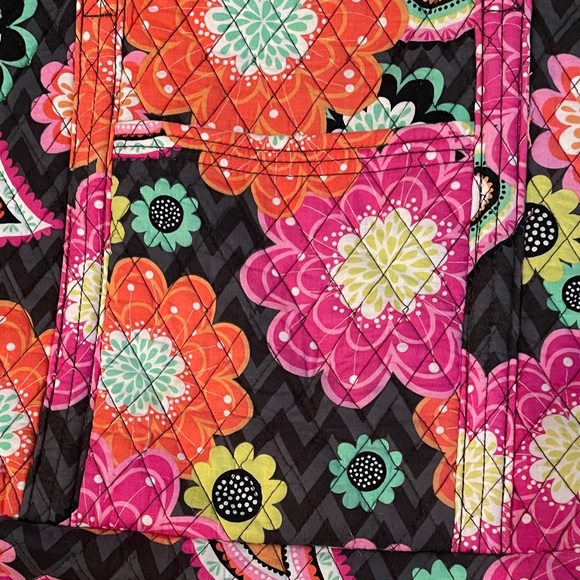Vera Bradley Ziggy Zinnia Tote Bag Quilted Floral Shoulder Bag Black Multicolor - Picture 4 of 16